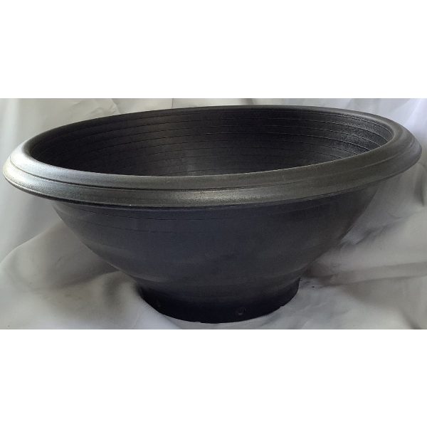 black bowl pot